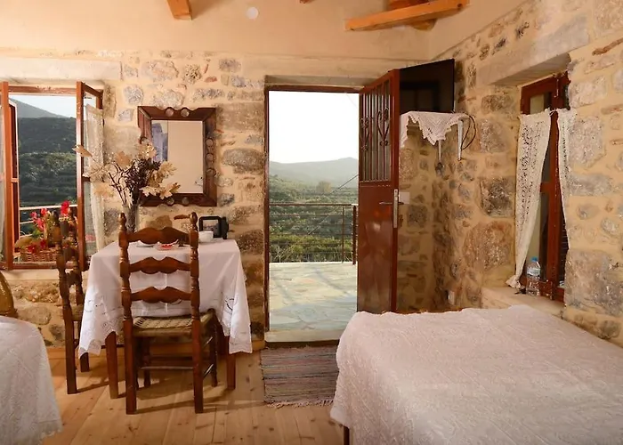 A Small Paradise In Mani With Local Hospitality Daire